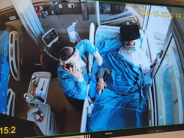 תיעוד מצמרר: האב צפה בחתונת בנו ממיטת ביה"ח