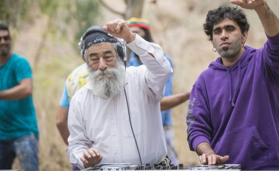 צפו: אריאל זילבר חוזר בשיתוף פעולה מפתיע