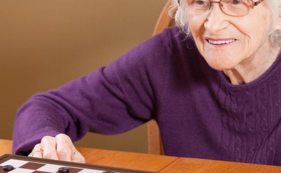 סבתא בבידוד? זה הזמן למשחקי קופסא