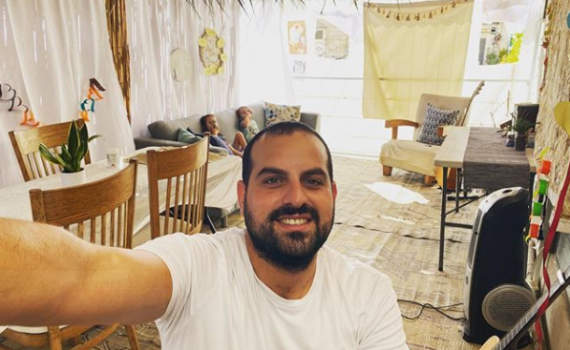 של מי הכי נאה? הצצה לסוכות של הסלבס