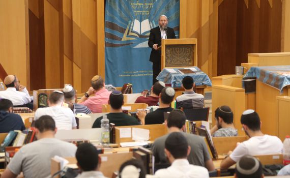 המרכז האקדמי לב פותחים שנה אקדמית מהבית