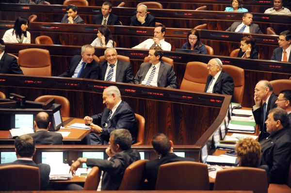 לא תאמינו מי הצביע בעד הצעת אי האמון של בל"ד