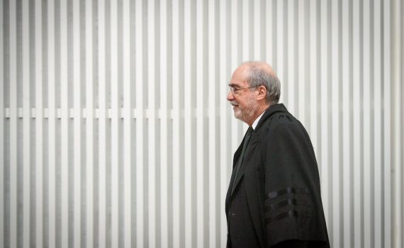 נשיא העליון לשעבר: כך גדל כוחם של בתי המשפט