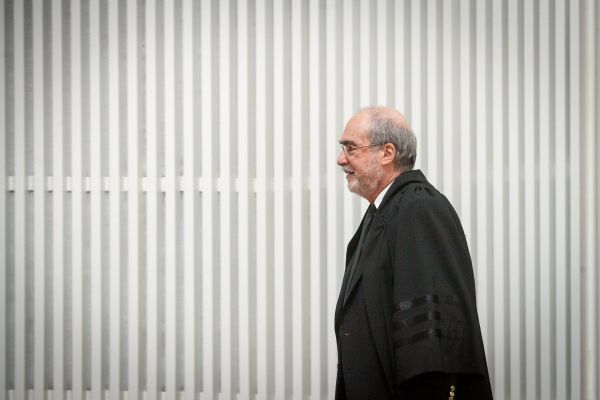 נשיא העליון לשעבר: כך גדל כוחם של בתי המשפט