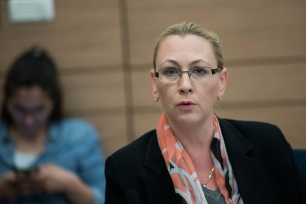 חה"כ הודתה שהפרה את הסגר "אני בכלא?"
