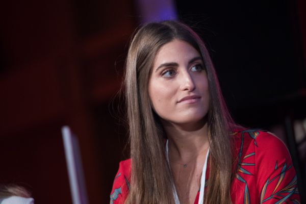 דנה זרמון בפוסט על צרות עין אחרי הביקורות שחטפה