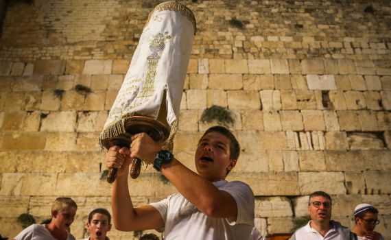 האם נשוב עוד לרקוד?