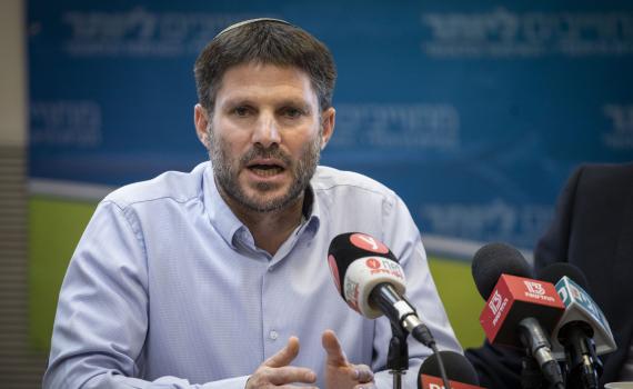 סמוטריץ' לעיתונאי הסרוג: "כתב משפטי עאלק"