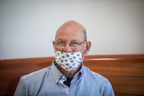 שוב; השכל לשוטר אתיופי: אני הבאתי את הוריך לארץ