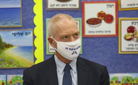 גלנט: לפתוח בתי ספר בכל הארץ, כולל ערים אדומות