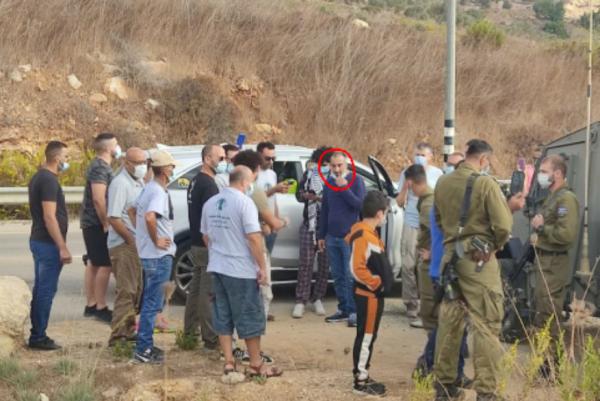 קצין בכיר בשב"כ הפלסטיני משתתף בפעילויות שמאל