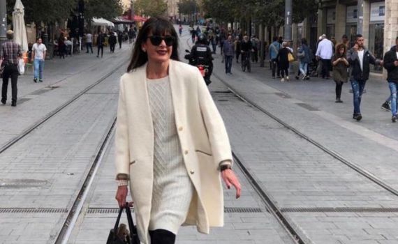 מה חשבה הסטייליסטית הצרפתיה על אמילי בפריז?