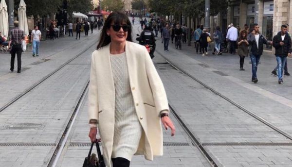 מה חשבה הסטייליסטית הצרפתיה על אמילי בפריז?