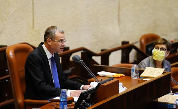 צפו בלוין נוזף בגנץ: "אוחז בגרונם של אזרחי ישראל"