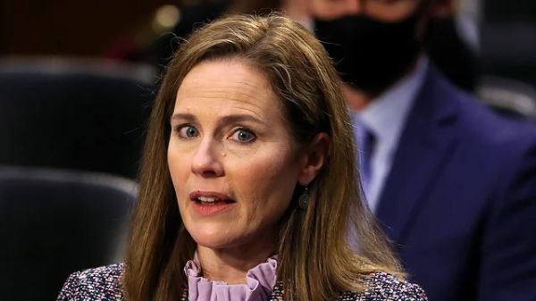 הסנאט יצביע על מינויה של איימי קוני בארט בשבוע הבא