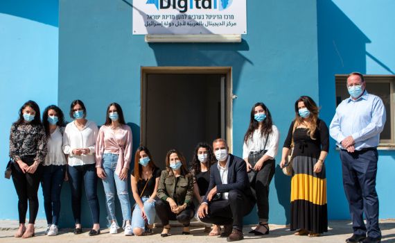 בנות שירות יפעילו מדיה בשפה הערבית למען ישראל