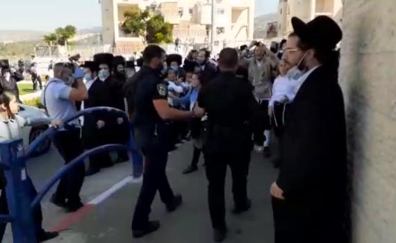 צפו; שוב אלימות: עימותים בסוכת בית כנסת בבית שמש