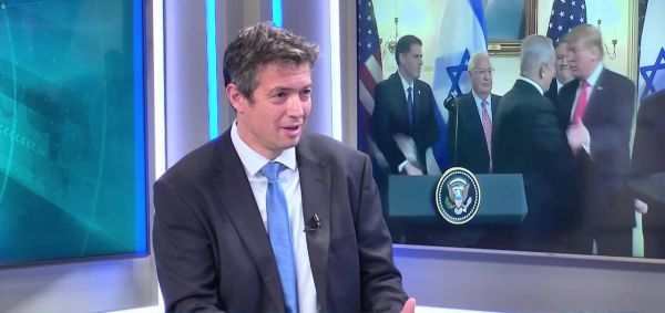 מביך: השר הנדל הגיע לחנוך ציוד – נדהם לגלות שנגנב