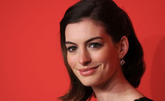 אחרי הטיפולים: אן הת'אווי חושפת את שמו של בנה