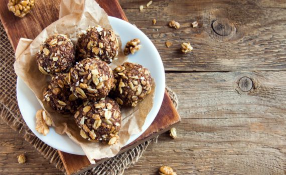 חטיפי אנרגיה בריאים שתשמחו להכין עם הילדים