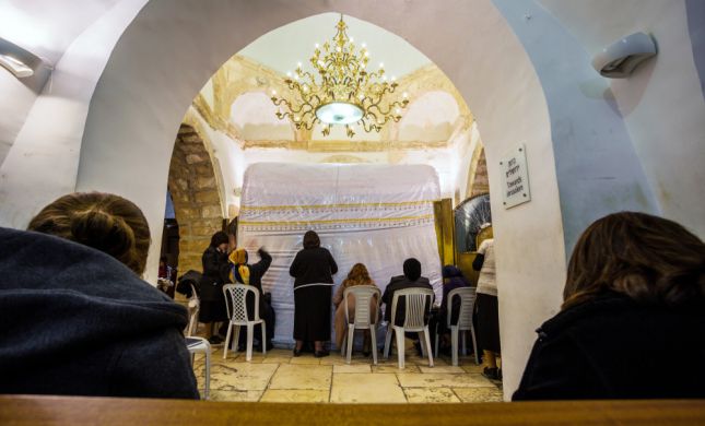  זוכרים מרחוק: יום פטירת רחל אימנו בשכונות ירושלים