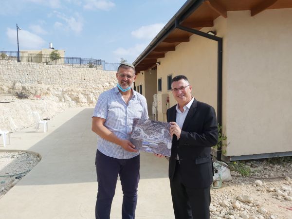 גדעון סער בישוב עמיחי: "עשיתם פה מעשה נחשוני"