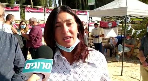 מירי רגב לסרוגים: "בוא נבדוק את בני גנץ"