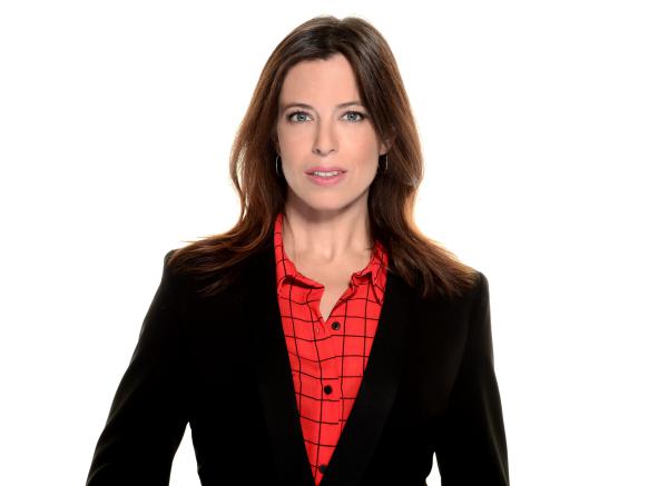 כתבת החדשות בראיון אופנתי מפתיע במיוחד