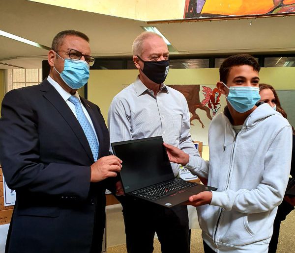 כ-15,000 מחשבים ניידים וטאבלטים לתלמידי ירושלים