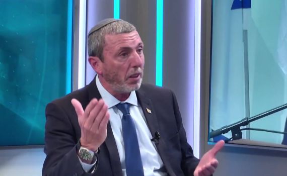 השר פרץ: בצלאל בוא נתמודד, לא הכל זה פוליטיקה