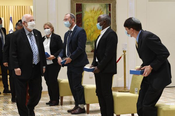 כבוד למגזר: הסרוגים שזכו בפרס השרה לקליטת עלייה