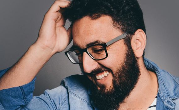 מרגש: אלנתן שלום פותח את הלב בשיר חשוף