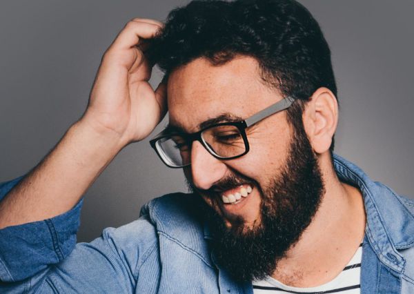 מרגש: אלנתן שלום פותח את הלב בשיר חשוף