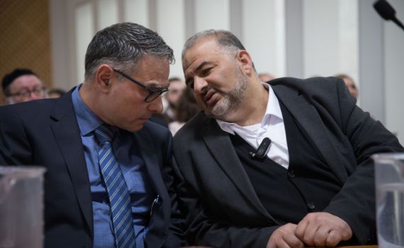 יו"ר בל"ד: נתניהו משתף פעולה עם ח"כ מהמשותפת