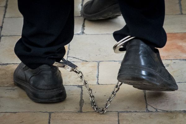 מקורבי הרב החשוד בעבירות מין הוציאו דין מוסר