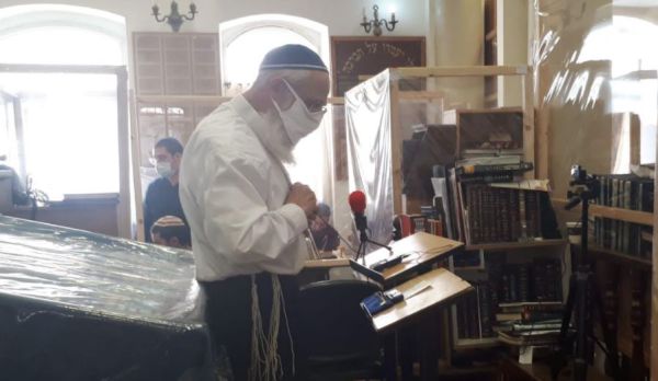 הרב אבינר חזר לישיבה ובירך שהחיינו. צפו בתיעוד