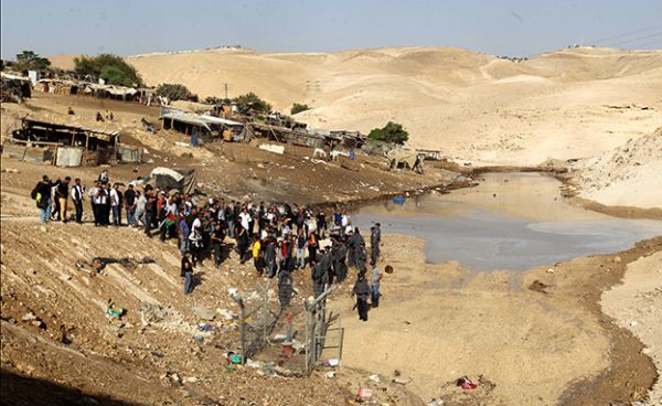 בניגוד לבקשת נתניהו: בג"ץ ידון בפינוי חאן אל אחמר