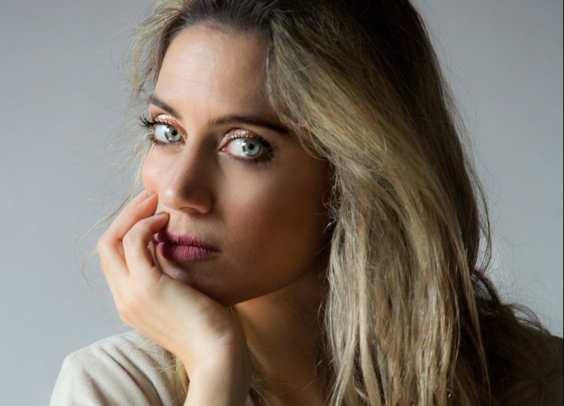 איך יוצאים מהחושך? שירה אורן במסר מרגש. צפו