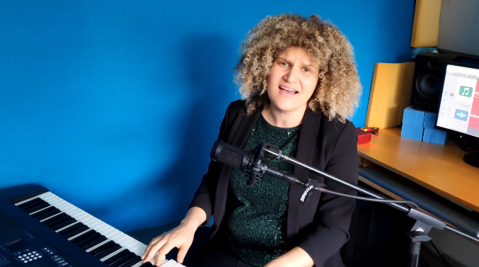 "אוהב אותך לאה": אודהליה ברלין בביצוע מיוחד לפרשה