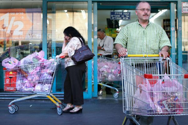 20,000 ש"ח קנס לחנות שלא גבתה 10 אג' על שקית
