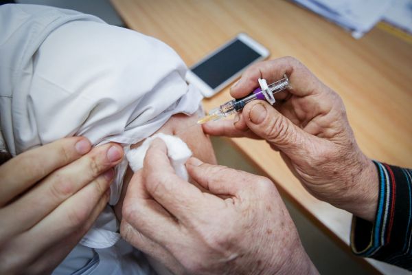 מודרנה: 94.5% הצלחה בניסוי של החיסון לקורונה