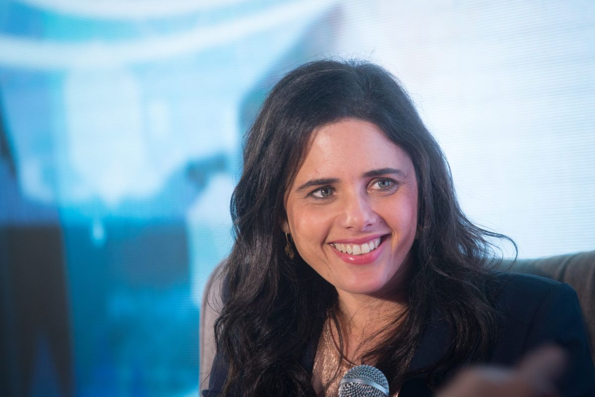 שקד: אין להשוות בעשייה בקריירה בינינו לבין ליברמן