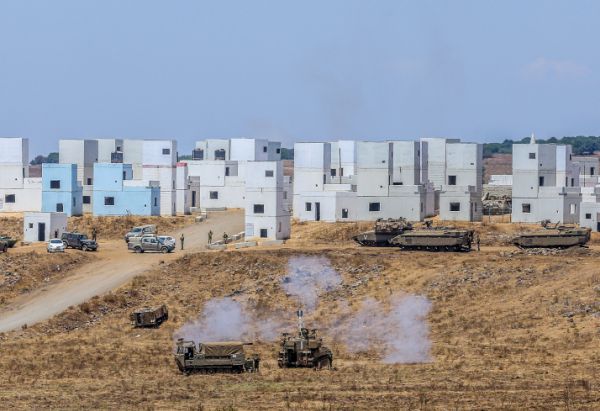 צה"ל חשף זירת מטענים סמוך לגדר הגבול עם סוריה