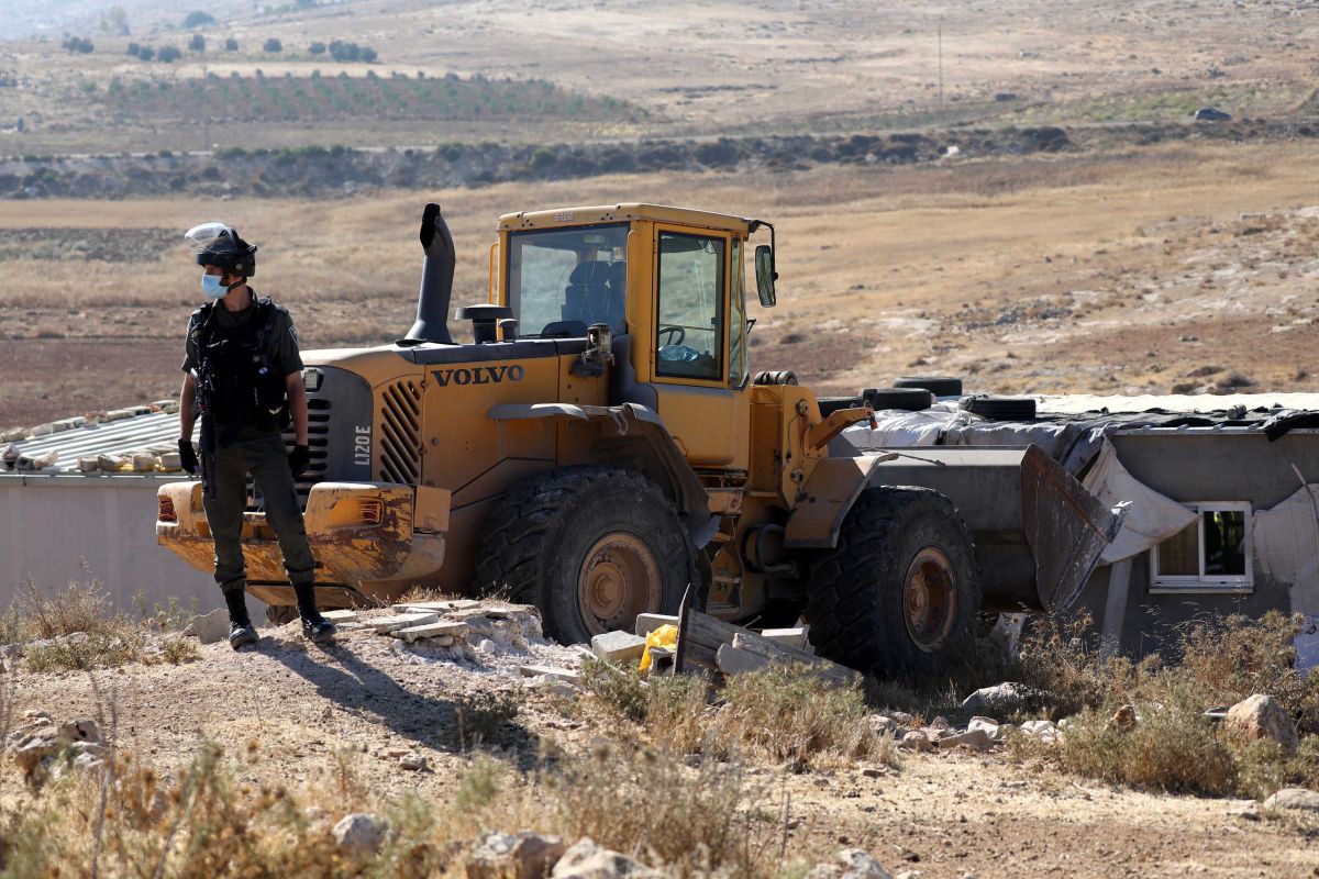 מנדלבליט: הקלות באכיפת עבירות בנייה של ערבים