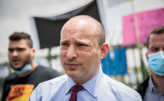 ביקורת בגוש השינוי על יכולת המנהיגות של בנט