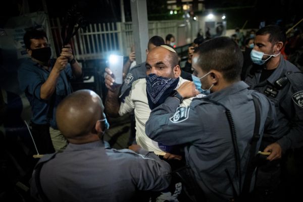 נגיף שנאת הזר: הוא לא פחות מסוכן מקורונה