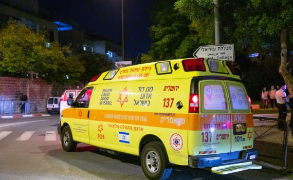 הגבר שירה למוות בפורץ לרכבו שוחרר למעצר בית