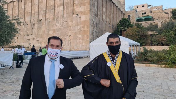 שיתוף פעולה מפתיע למען טראמפ