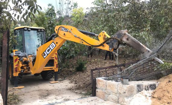 מאבק בשוד עתיקות: נהרסה בנייה לא חוקית בחאן א-לובן