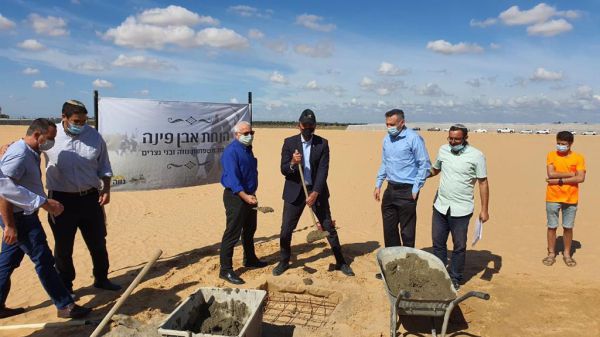 מפריחי השממה: רפת חדשה בישובים של מפוני גוש קטיף